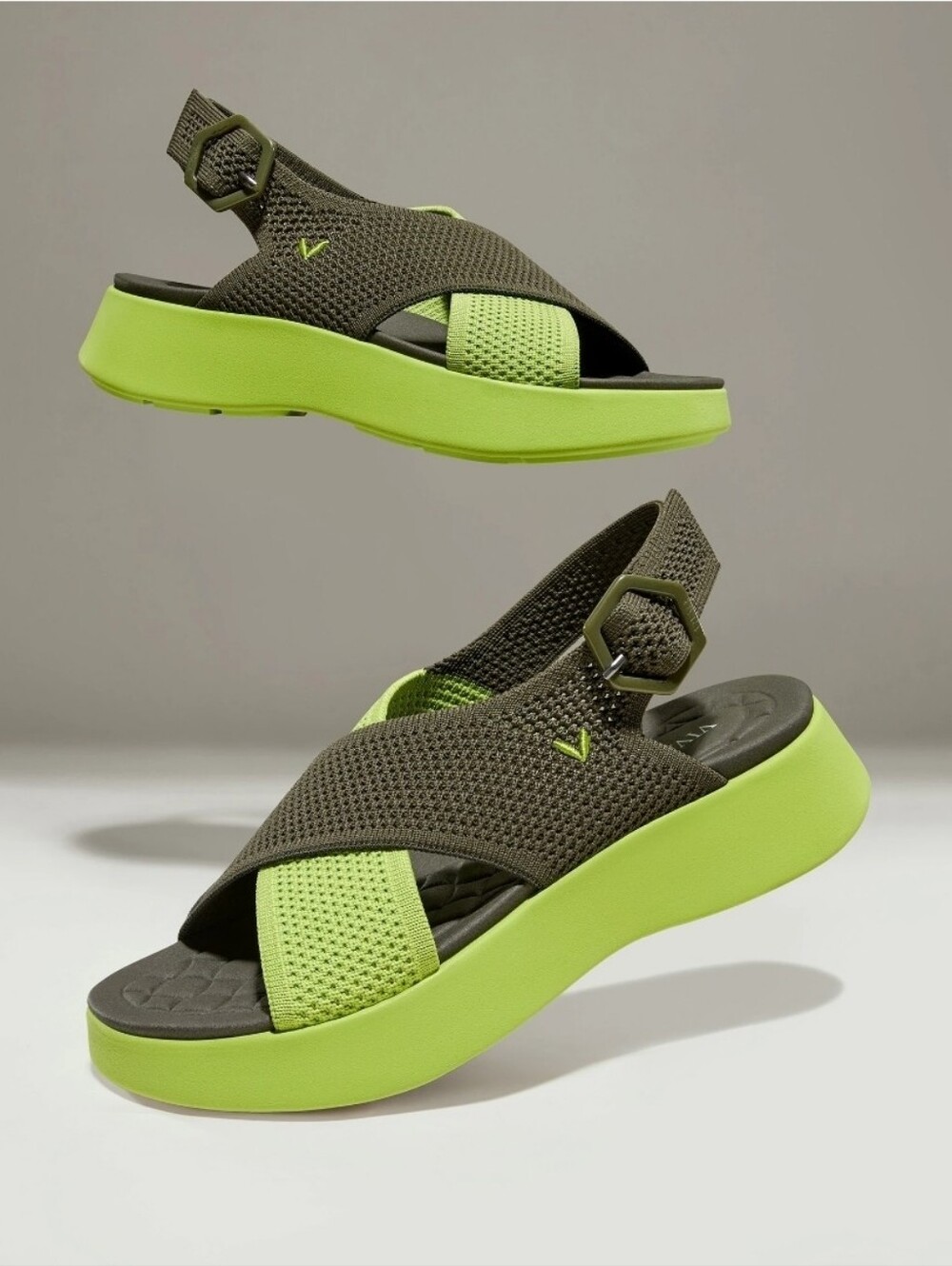 VIVAIA Adapt All Walker Sandals (Kara) Sz 40